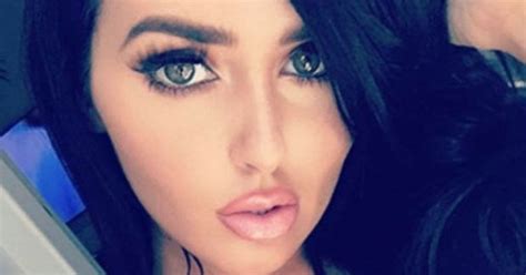Abigail Ratchford strips 100% naked for steamy bath time 